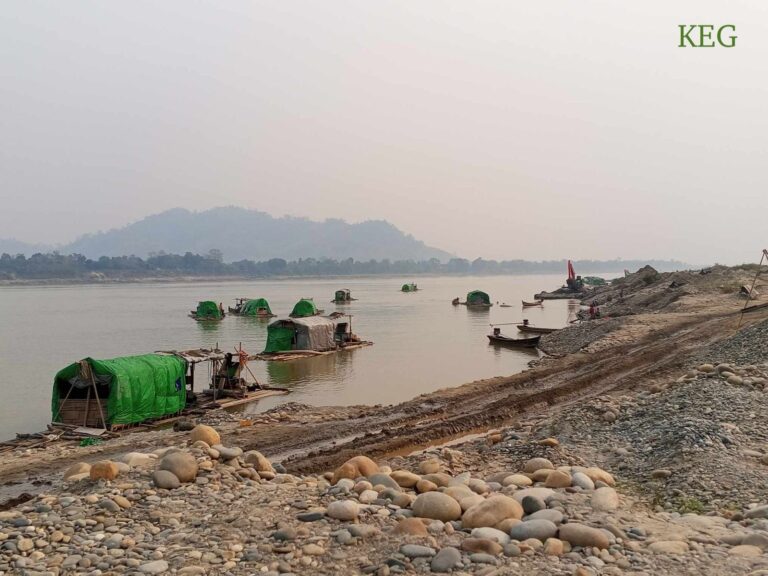 ဧရာဝတီမြစ်တစ်လျှောက် တရားမဝင် ရွှေတူးဖော်မှု မြင့်တက်လာ